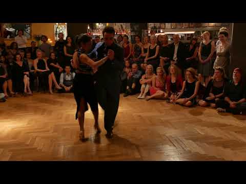 Clarisa Aragon and Jonathan Saavedra - "Por Que Razon" - Juan D'Arienzo