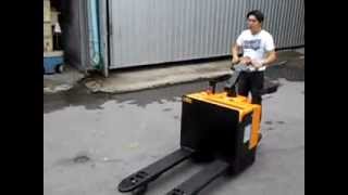 Mprogress Model:QBA2500 รถลากพาเลทแบบยืนขับ Mprogress Model:QBA2500 รถลากพาเลทแบบยืนขับ