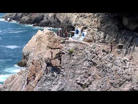 Acapulco Cliff Jumpers Diving Into Waters