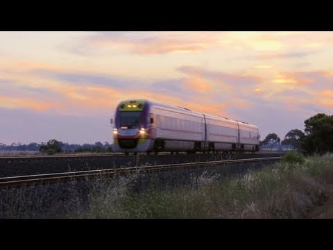 V/line Passenger Trains on the Geelong Line (14/12/2010) - PoathTV  Railroads in Australia Vlogs
