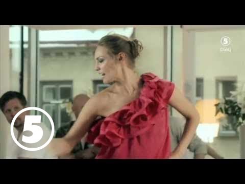 Carina Bergs musikvideo "Min egna talkshow"