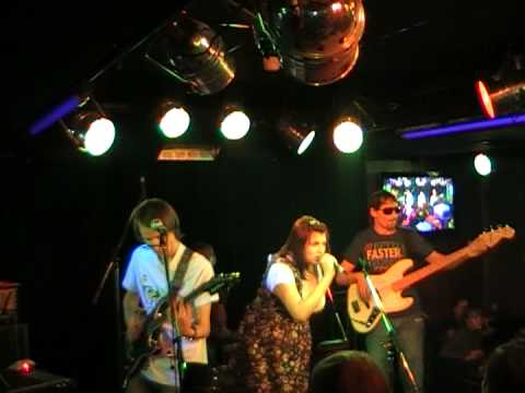 Cheese People - Eat's youre pop corn, Hey common!