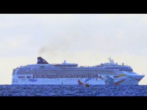 Norwegian cruise runs aground off Bermuda coast
