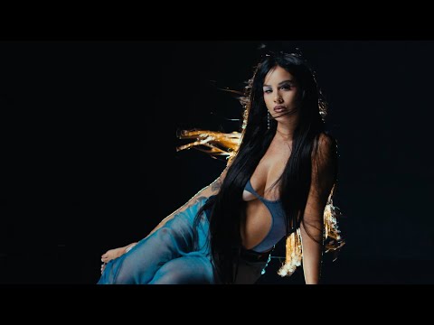 La Zowi & Mariah Angeliq - DURO (Lyric Video)