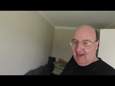 MongoTV_6677 - JOHN FINDER UD AF SOM 54 ÅRIG AT MAN BLIVER NØD TIL AT HAVE NOGLE PENGE OPSPARET