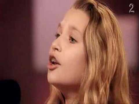 Nora Foss Al-Jabri (12) singing Somewhere Over The Rainbow on Norske Talenter - (Song Extended)