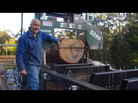 Quarter sawing hardwood logs on a bandsaw