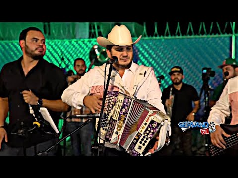 Grupo Cartel Ft. Banda Renovacion - La Tabla (En Vivo)