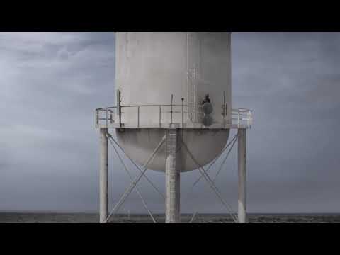 Fear The Walking Dead S4E12 - Morgan looks for better signal | Water tower scene