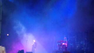 Faithless feat LSK  &#39;Everything Will Be Alright Tomorrow&#39;  - at V Fest 2010 (Weston Park) HQ