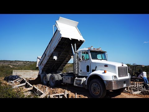 Removing a flat tire the stupid way! - The Barndominium Show E180