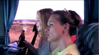 Scandinavian Music Group: Omenankukan terälehtiä