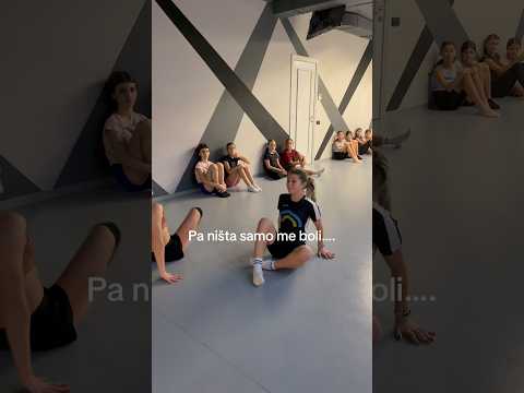 Kako se vi obično pravdate?😂😂 Ja ovako…🕺🏻💃😱😂😭 #viralvideo #foryou #ples #dance #aerialview