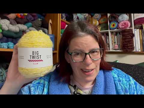 Yarn Review NEW Big Twist #sequin Glam yarn #newyarn #bigtwist #yarnreview #affordablycrafty #yarn