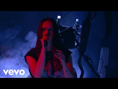 MØ - Brad Pitt (Live at the Danish Music Awards)