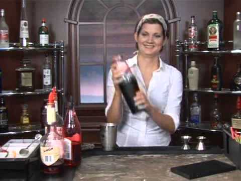 How to Make the Union Jack Cocktail Mixed Drink