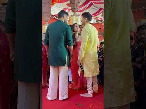 🌸 Ajay Devgn & Nysa Devgan Attend North Bombay Sarbojanin Durga Puja | Bollywood Festive 2025