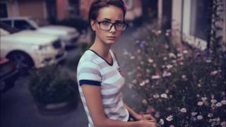 Bootstraps - Earned It