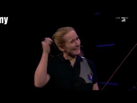 Finale: Wie viele Äpfel schießt die Bogenschützin ab? {ProSieben}