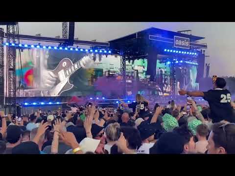 Oasis - Live Forever (Manchester 11-7-2025)