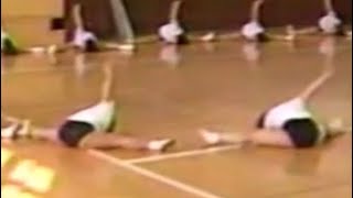 博多女子高校バトン部　ブルマーで柔軟体操　ストレッチ