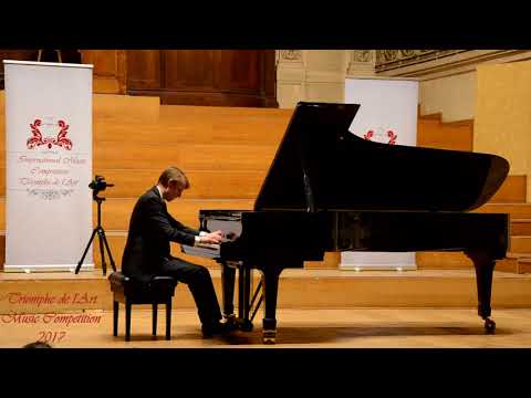 Stijn Claeys (Triomphe de l'Art Music Competition): M.Ravel - Gaspard de la Nuit (ONDINE)