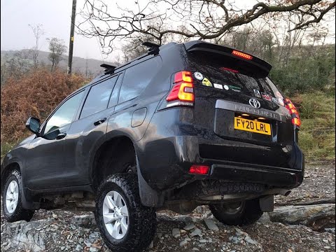 Toyota Land Cruiser  150 demonstrating windup, with and without the centre diff engaged