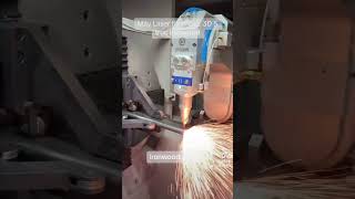 Máy cắt Laser sợi Quang Cnc 3D 5 Trục cắt ống cắt hộp nạp phôi tự động