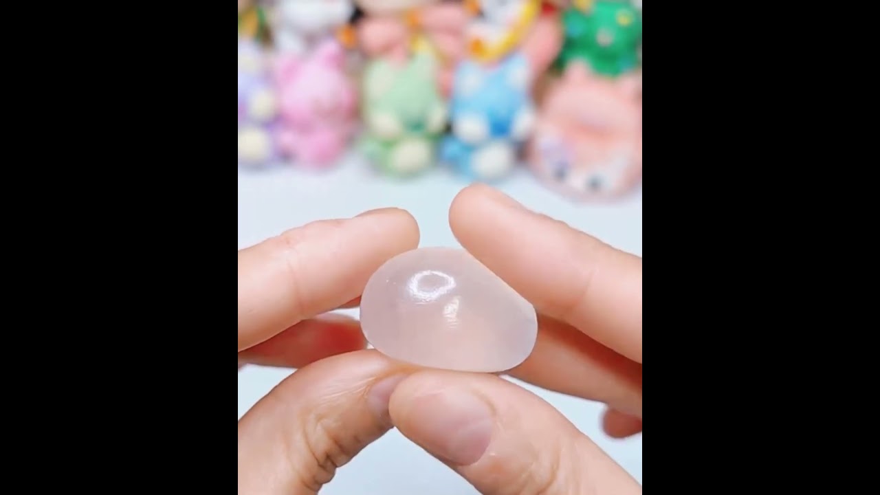 自由樹脂でうさぎを作ってっました #anime #自由樹脂 #粘土 #うさぎ #キーホルダー #可愛いうさぎ #diy #handmade