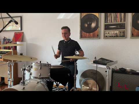 Six Stroke Roll + Inverted Paradiddle (as 16th  note triplets) 🎼🥁🤯