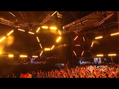 Armin van Buuren live at Ultra Music Festival Miami 2016 (@astateoftrance Stage)