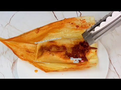 Tamales rojos de costilla de cerdo o puerco con maseca y mole rojo