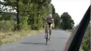 preview picture of video 'Kraksa - wypadek podczas zawodów w Mikstacie kolarstwo, cycling crash'