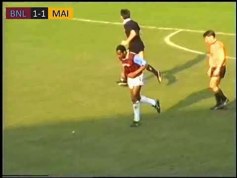 17-03-1990 Burnley v Maidstone United