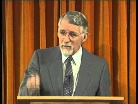 119 1  David Pawson   Unlocking the Old Testament   Joshua   Part 1