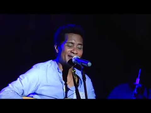 Aza manitsaka - Njakatiana