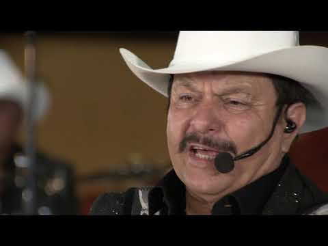 Total Ya Se Fue (En Vivo) - Los Invasores de Nuevo León 40 Aniversario