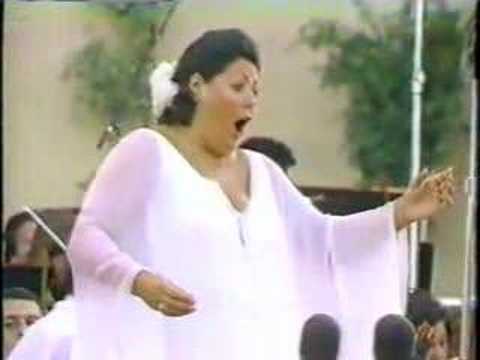 Margaret Price sings Bel raggio lusinghier (Semiramide)