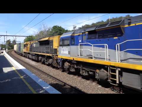 LDP004 / CF4402 / LDP009 with Aurizon 3MB7 at Point Clare - 28/12/16