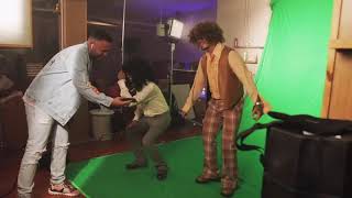 Arcángel Y J Balvin - Corte, Porte Y Elegancia (Detrás De Cámaras)