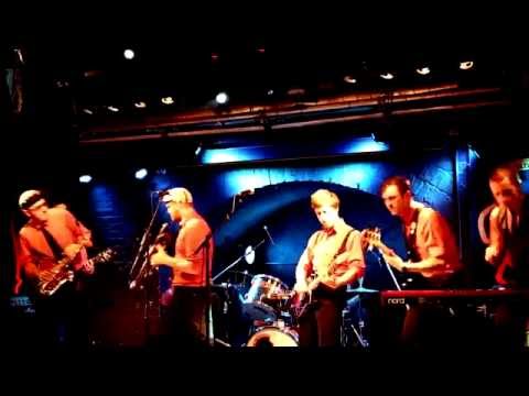 AREVO - Ich würd dir gern vor Dankbarkeit die Füße küssen