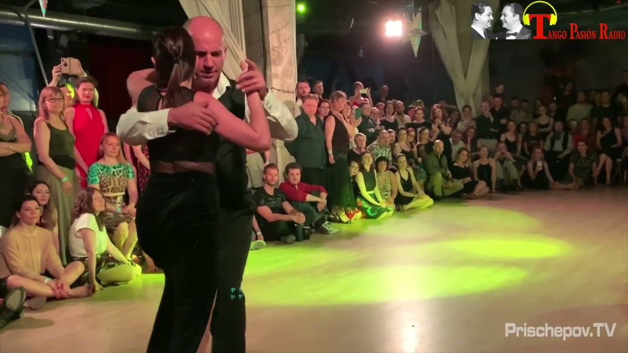 Video thumbnail for TINTA ROJA Anibal Troilo - Francisco Fiorentino Ballano: Horacio Godoy - Cecilia Berra