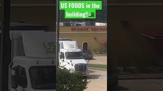 US FOODS backing up to make a delivery! Food service driver on the move! #trucking #delivery