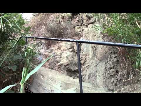 Лара. Adalia Hotel 3* - городской , экономичный мини - отель .Пляжа своего нет , а есть общественный " дикий пляж " - платформа с крутым спуском к нему со скалы .