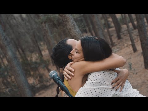 Blanca la Almendrita y La Mari de Chambao -  A solas mi camino