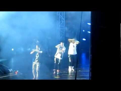 [Fancam] JJ Project Bounce-MoA in Vietnam 121124