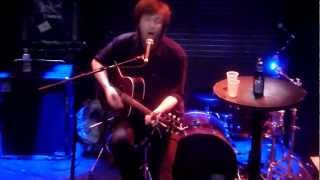 Mononc' Serge - J'pue Pas J'sens L'punk (Live In Montreal)