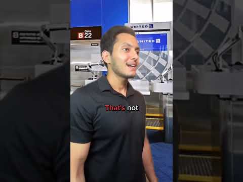 ✈️ How to make money off an overbooked flight #airlinehack #overbookedflight