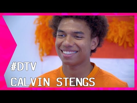 HET VERBORGEN TALENT VAN CALVIN STENGS | AZ-AANVALLER BEANTWOORDT ALLE VRAGEN | ZAPPSPORT