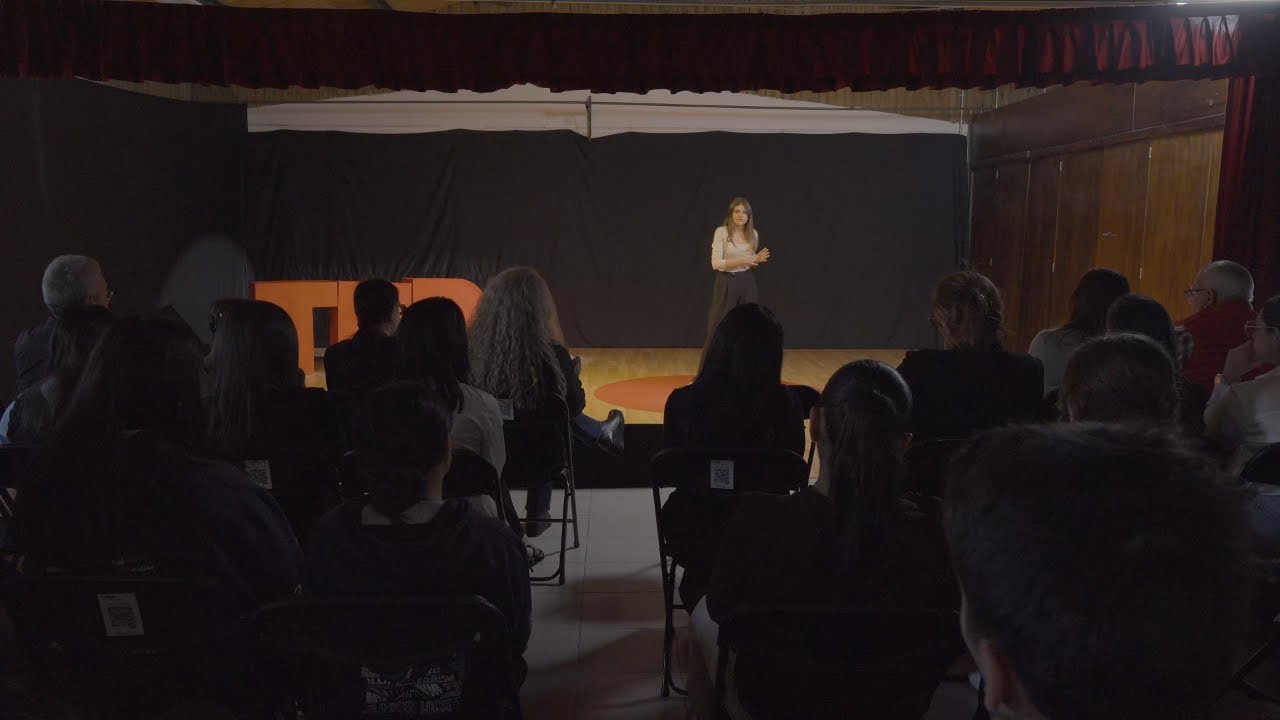 There’s so much world to see | Zoë Kazemier Márquez | TEDxLas Hayas College Youth